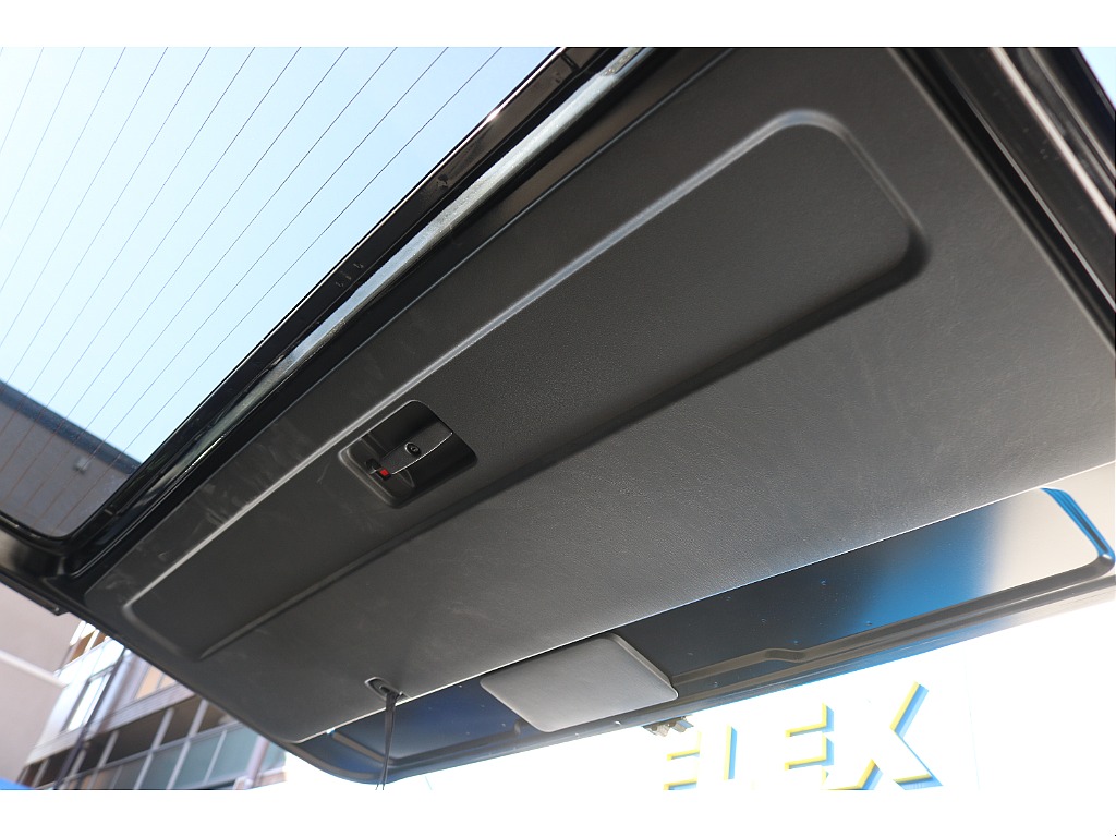 リア内張りも綺麗です！