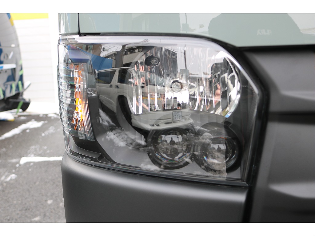 LEDヘッドライト！インナーブラック施工！