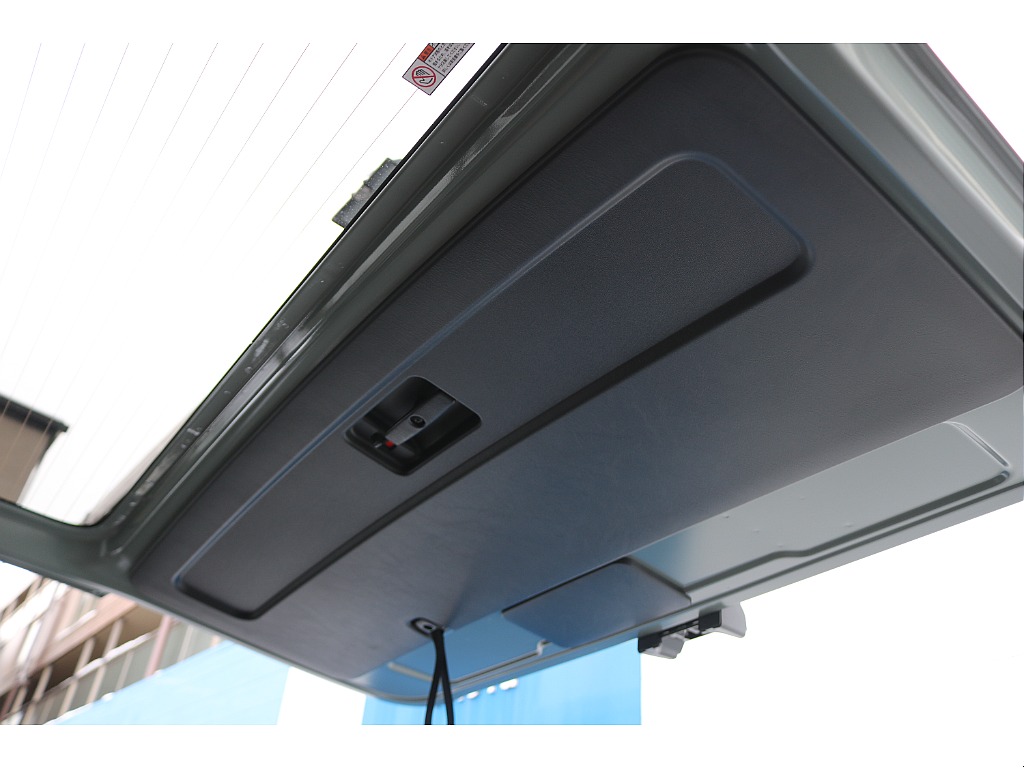 リア内張りも綺麗です！