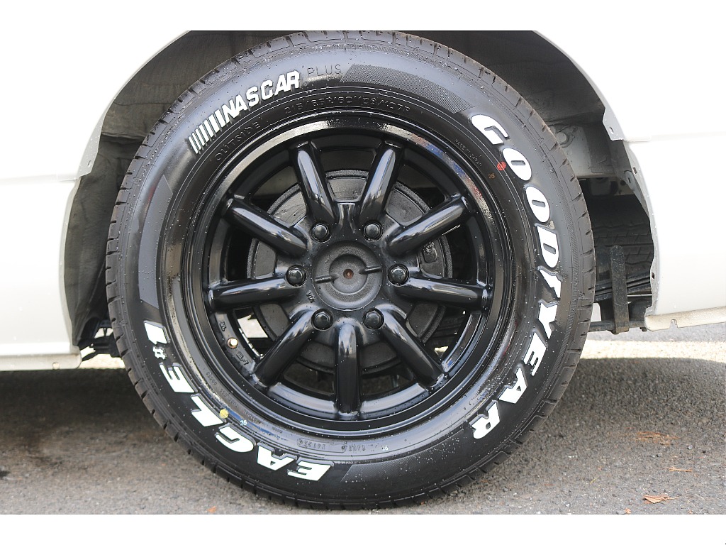 MC-9 17インチアルミ×ナスカータイヤ！