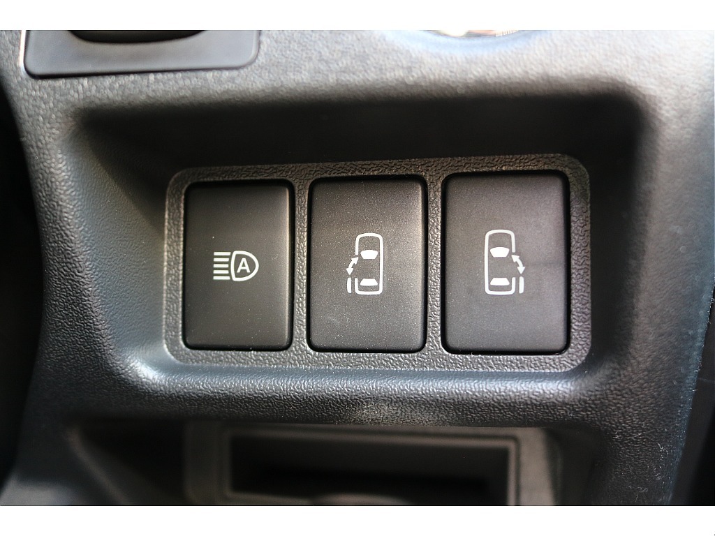 両側パワースライドドア！