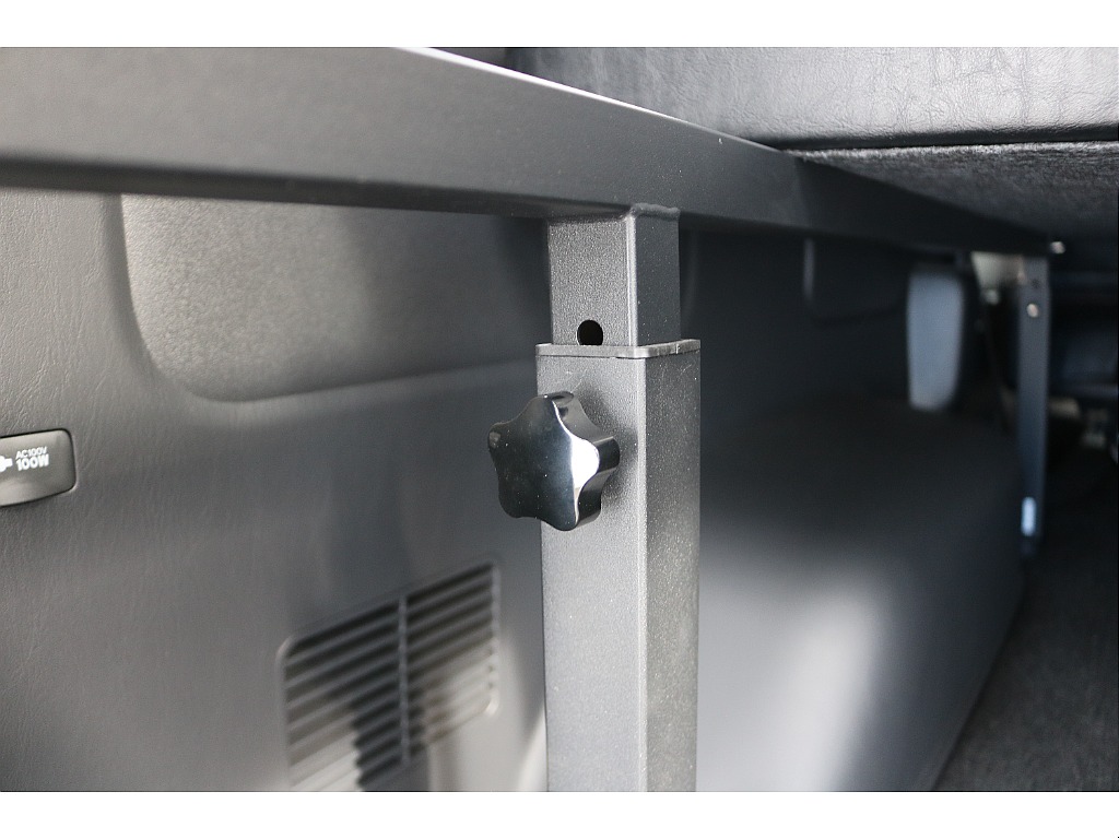 ベッドは高さ5段階調節可能です！