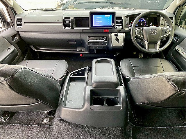 豪華な運転席周り！