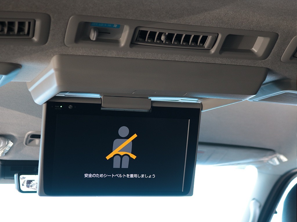 １２．１インチフリップダウンモニター！