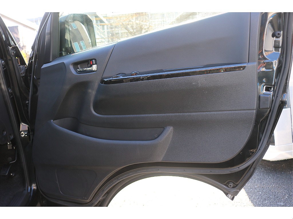 ドア内張りも綺麗です！