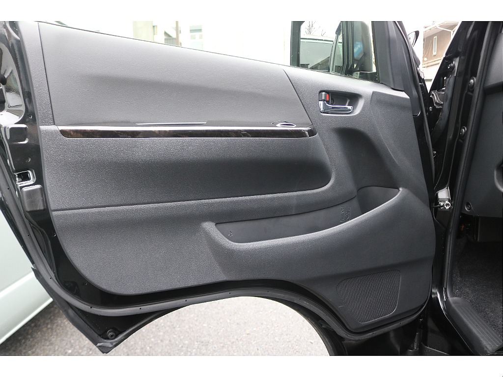 ドア内張りも綺麗です！