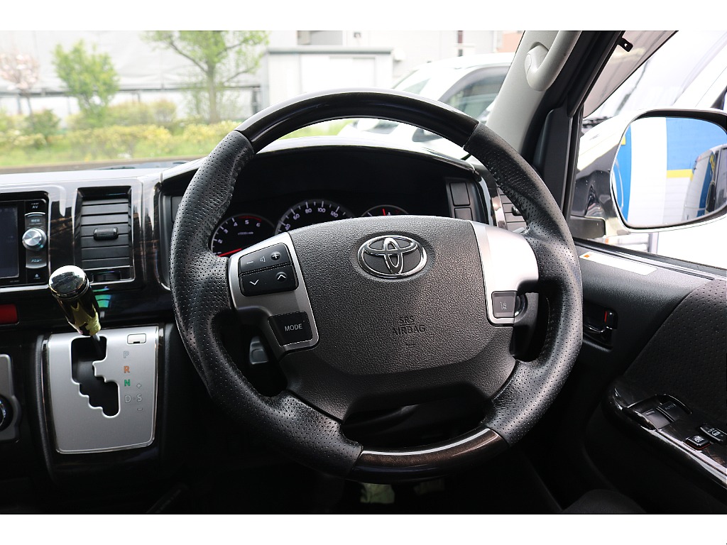 マホガニー調コンビハンドル！