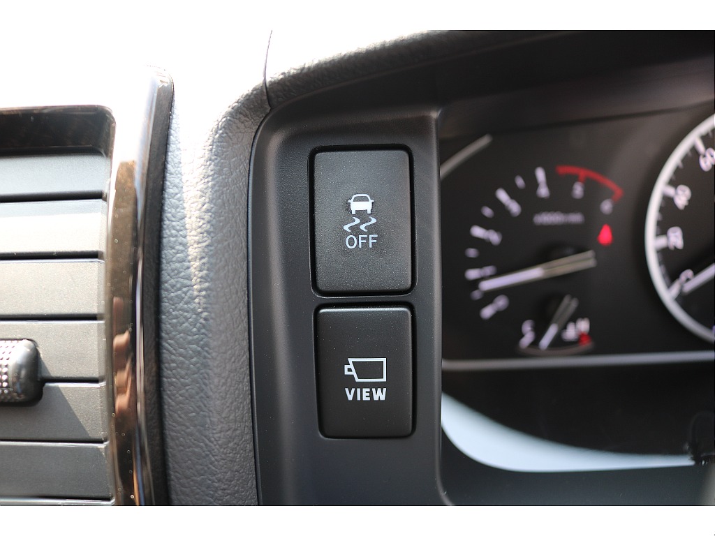 トラクションコントロール、パノラミックビューモニター！