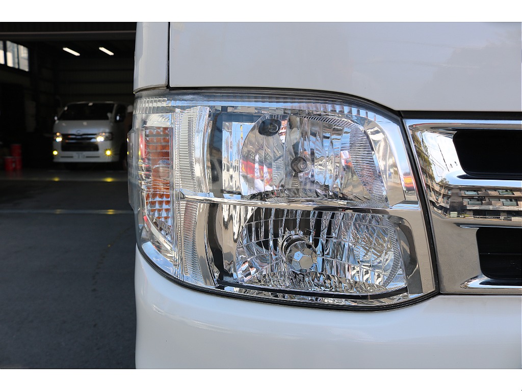 ディスチャージヘッドライト！