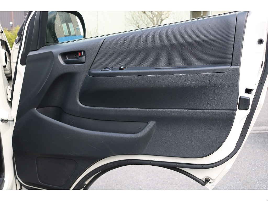 ドア内張りも綺麗です！