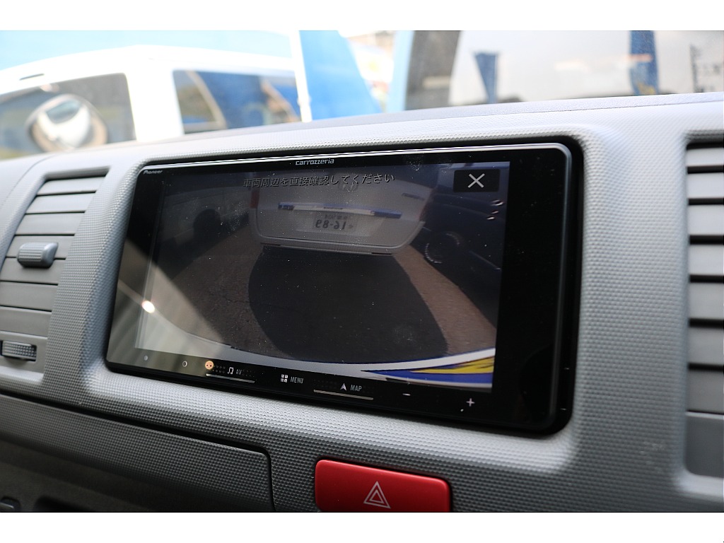 バックカメラ連動済み！