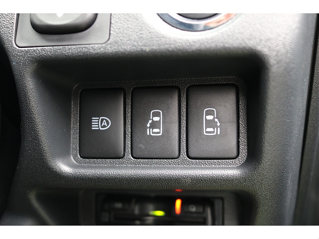 両側パワースライドドア！