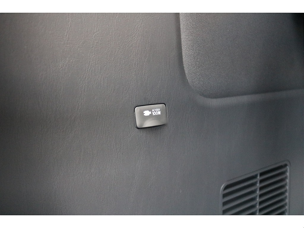 荷室にもAC100Vございます！