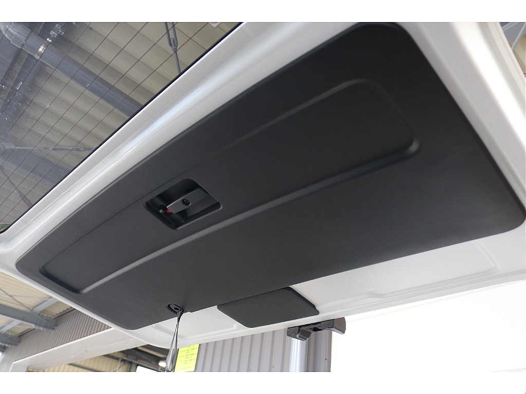 リアゲート内張りも綺麗です！