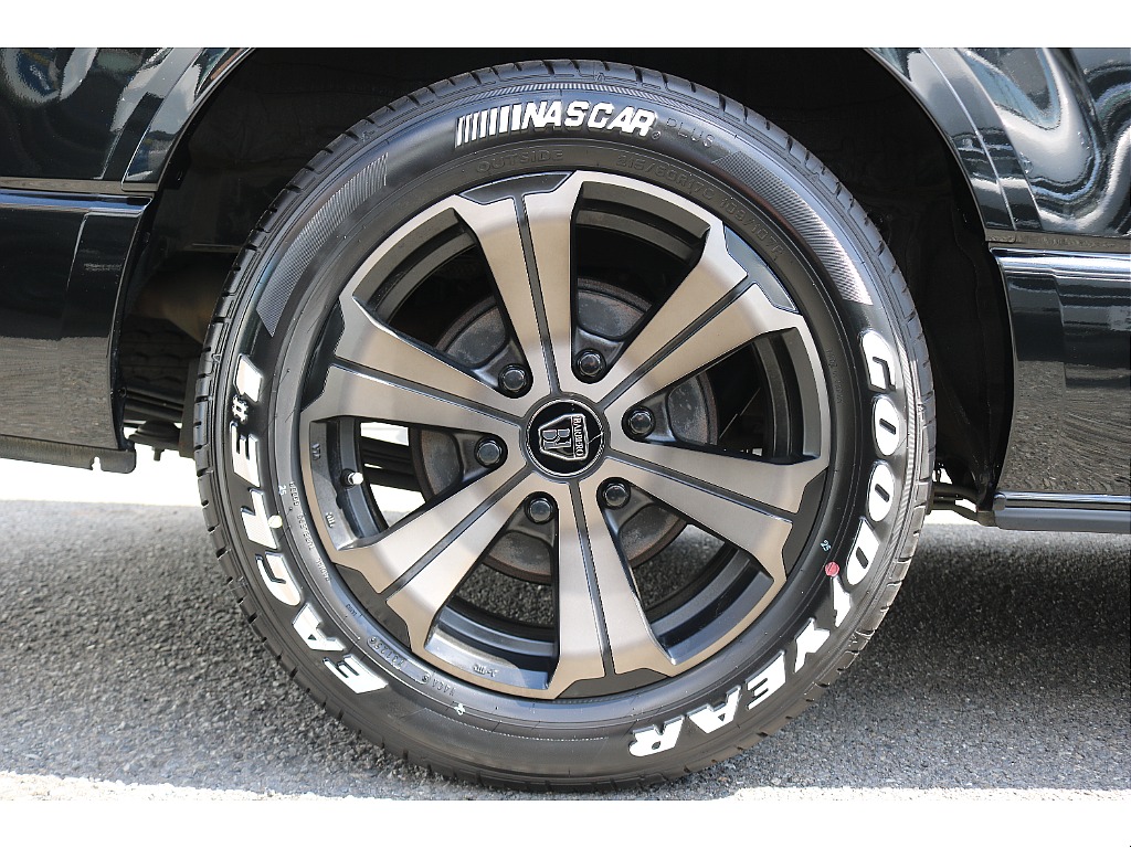 グッドイヤーナスカータイヤ×アーバン17インチアルミ！