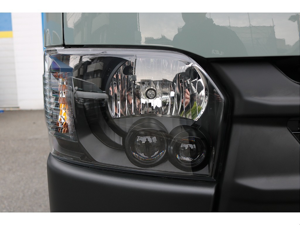 LEDヘッドライトインナーブラック施工！