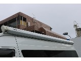 THULE サイドオーニング付き！