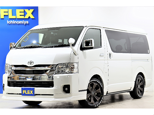 新車ハイエースワゴンＧＬ内装架装Ver5の入庫です