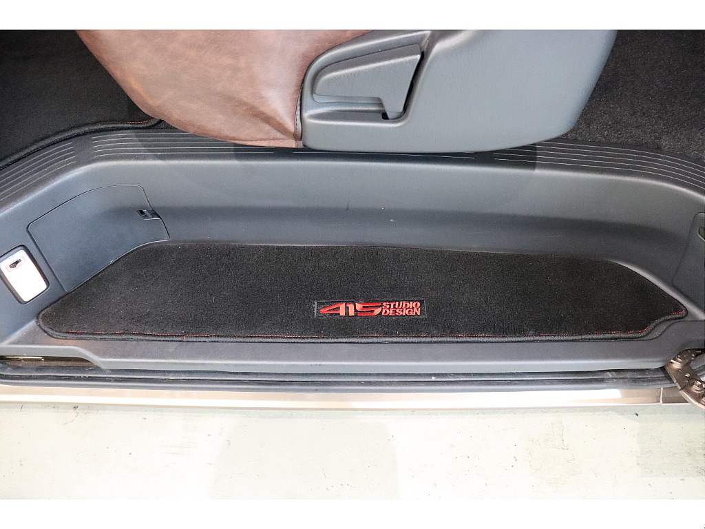 トヨタ ハイエースバン(30枚目)