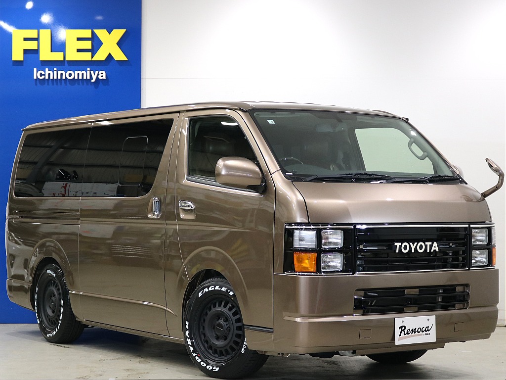 ヘッドカウル、TOYOTAグリル、ワイパーカウル、屋根モール（艶あり塗装）