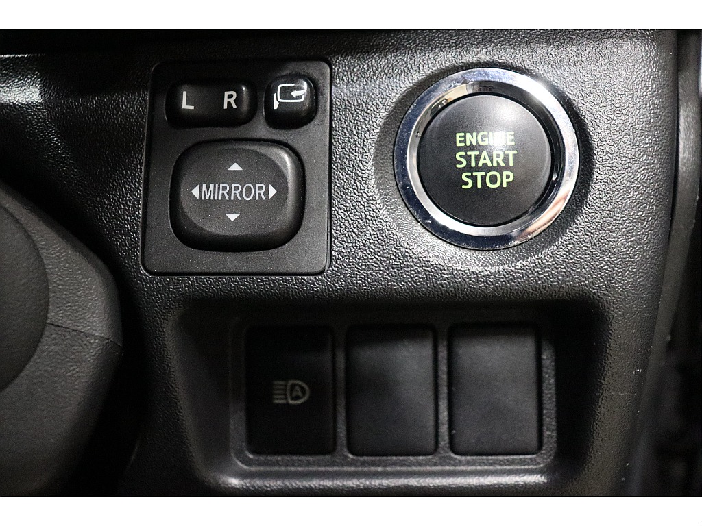 トヨタ ハイエースバン(32枚目)