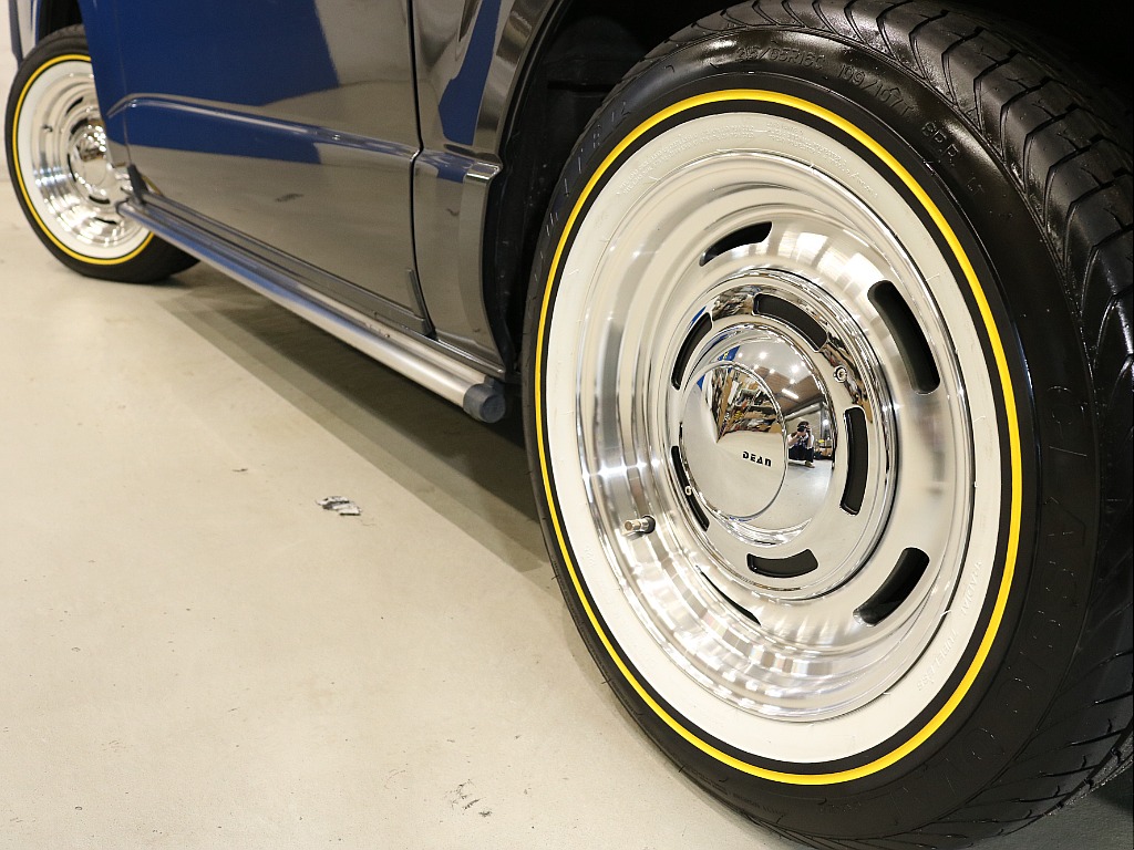 トヨタ ハイエースバン(4枚目)