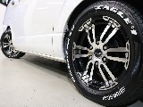 トヨタ ハイエース(4枚目)
