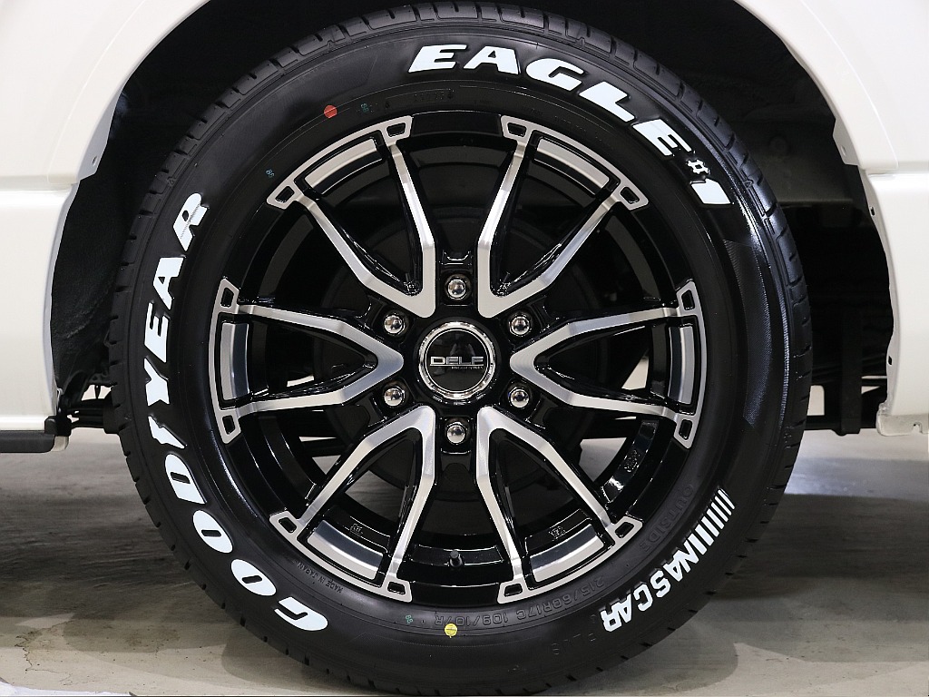 デルフ06　17インチアルミホイール/グットイヤーナスカータイヤイーグルワン　17インチ