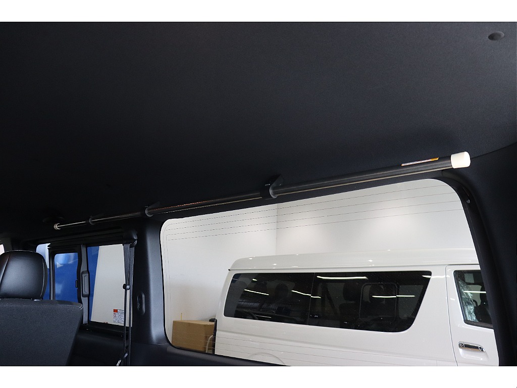 トヨタ ハイエースバン(32枚目)