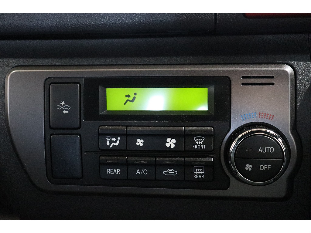 トヨタ ハイエースバン(35枚目)