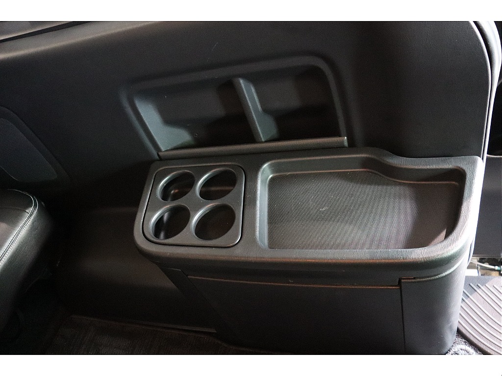 トヨタ ハイエース(34枚目)