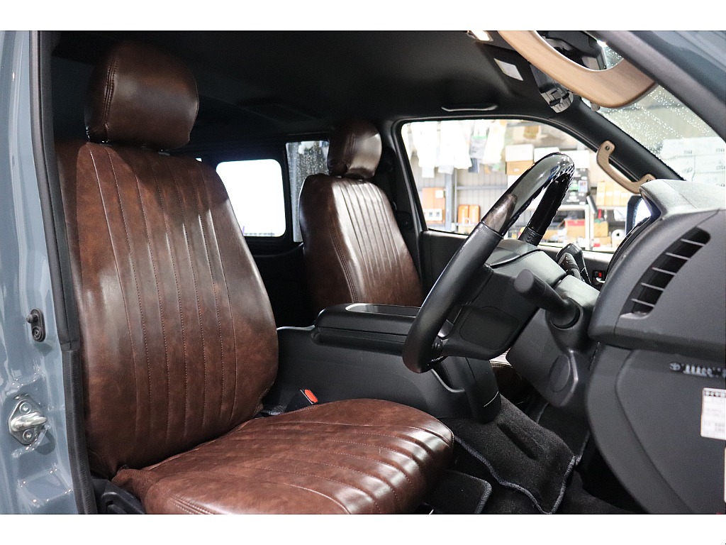 トヨタ ハイエースバン(14枚目)