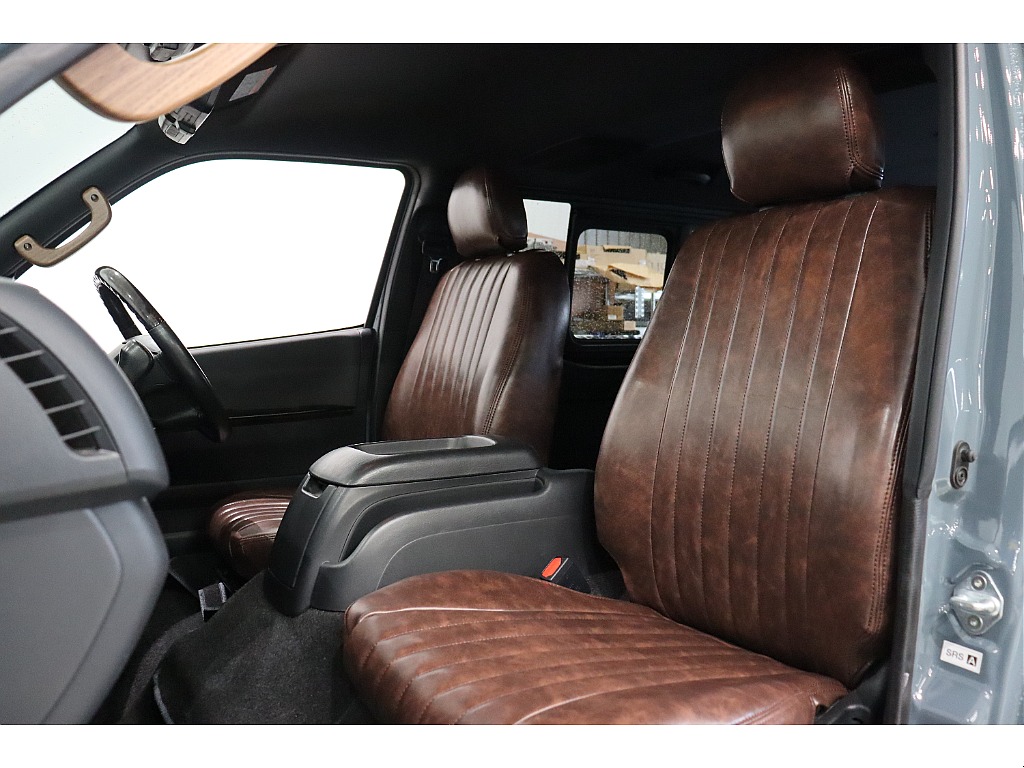 トヨタ ハイエースバン(16枚目)