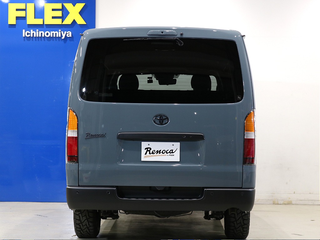 トヨタ ハイエースバン(10枚目)
