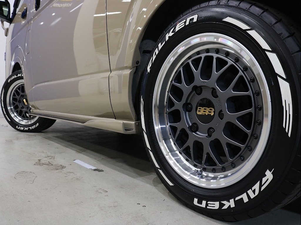 BBS RT-X17インチ（鍛造モデル、2ピース構造、マットグレイ（ディスク）×シルバーダイヤカット（リム）/FALKEN W11 バンタイヤ