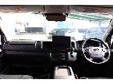 トヨタ ハイエース(2枚目)