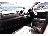 トヨタ ハイエース(3枚目)