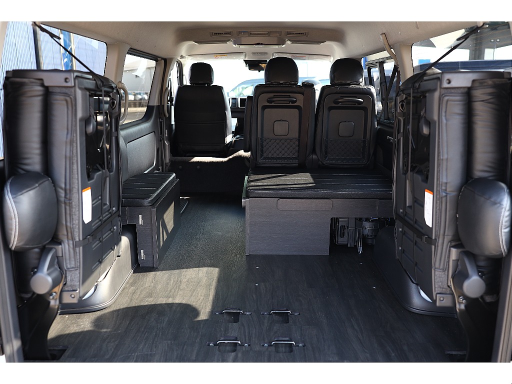 トヨタ ハイエース(9枚目)