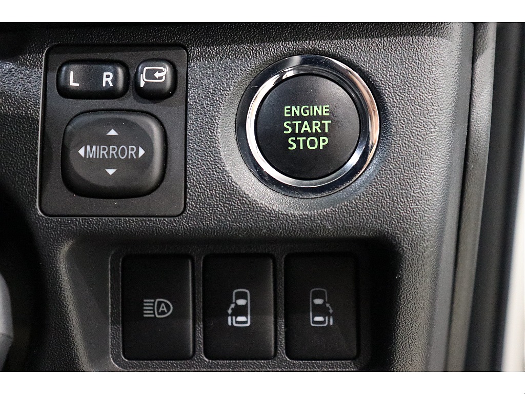 トヨタ ハイエースバン(35枚目)