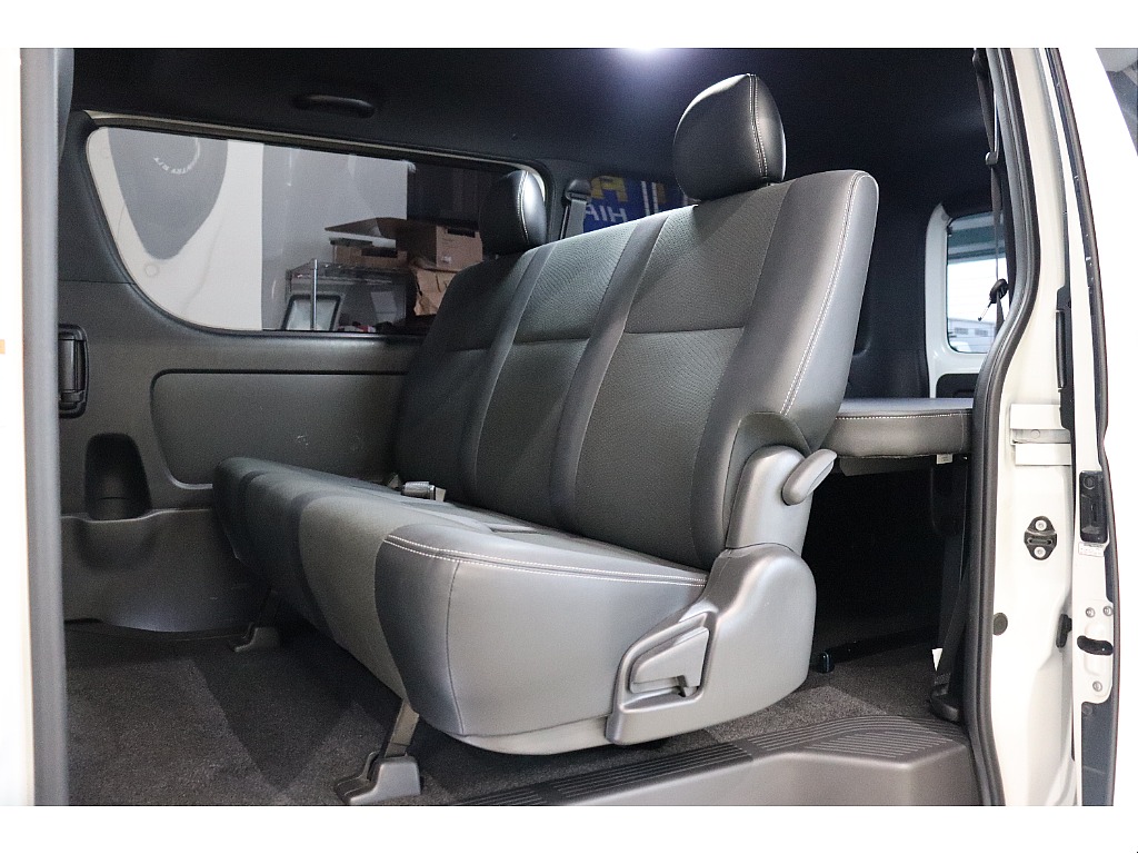 トヨタ ハイエースバン(36枚目)