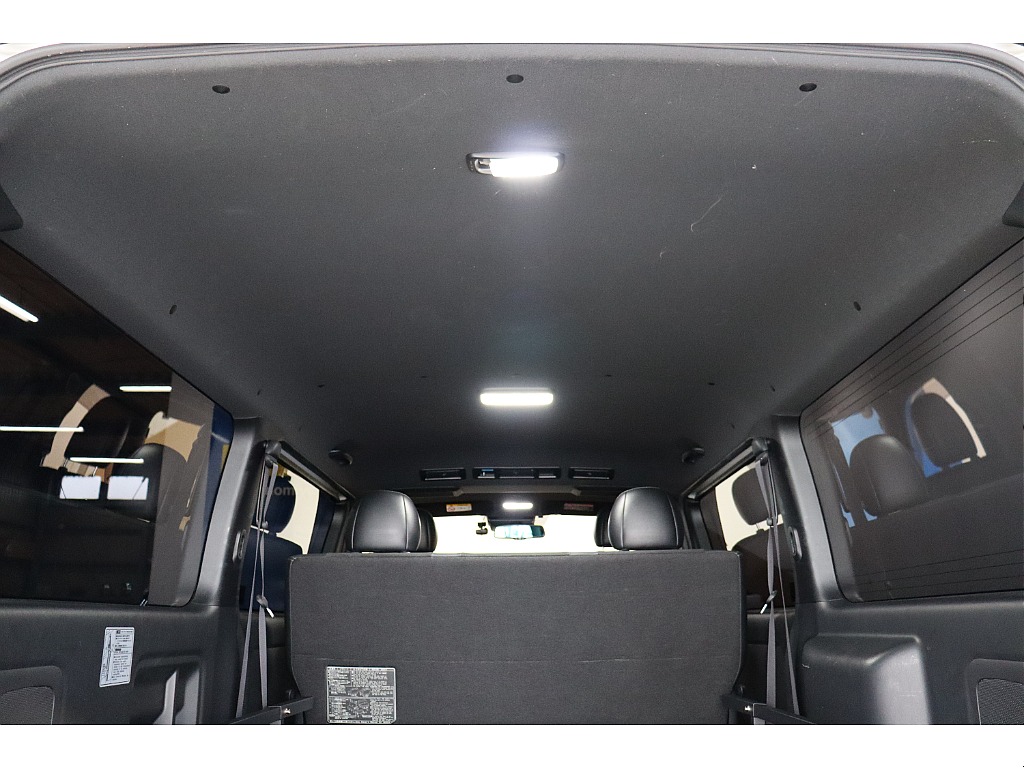 トヨタ ハイエースバン(37枚目)