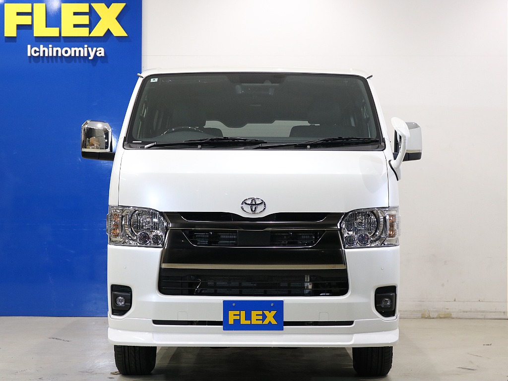 トヨタ ハイエースバン(5枚目)
