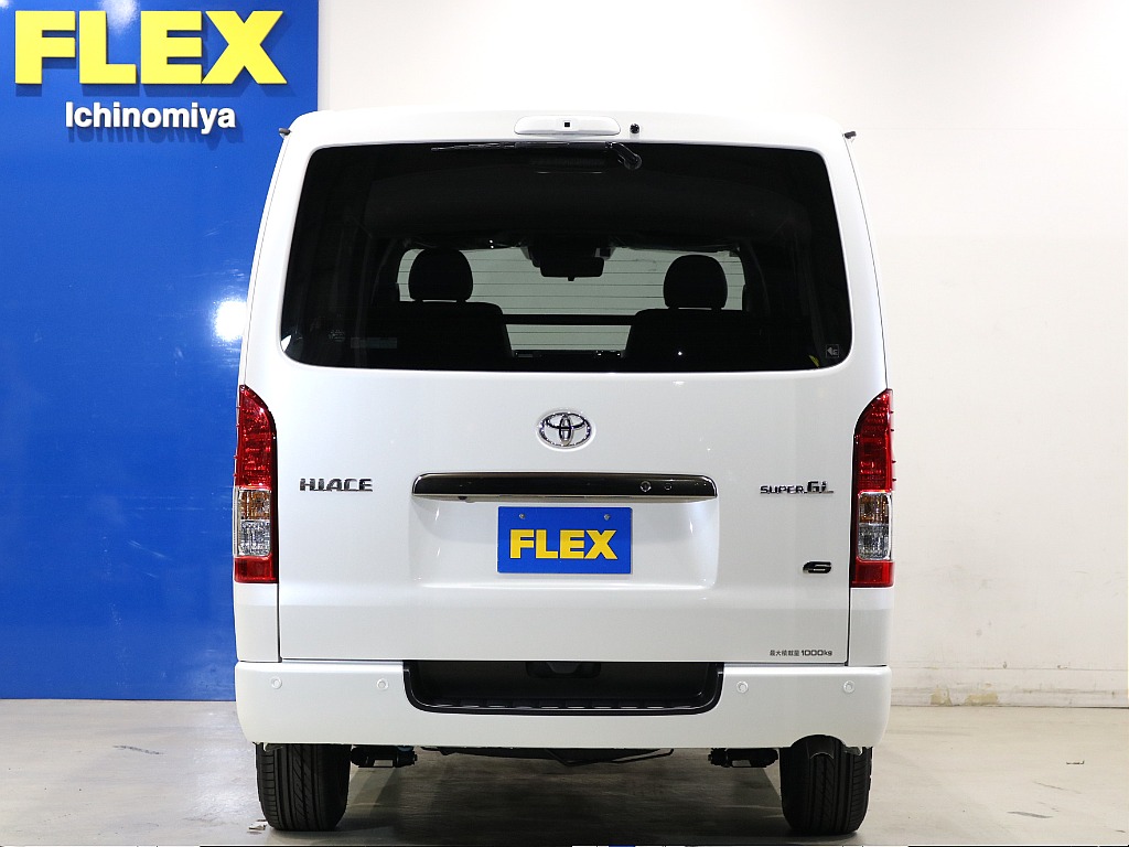 トヨタ ハイエースバン(10枚目)