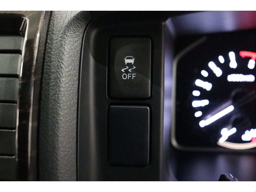 トヨタ ハイエースバン(34枚目)