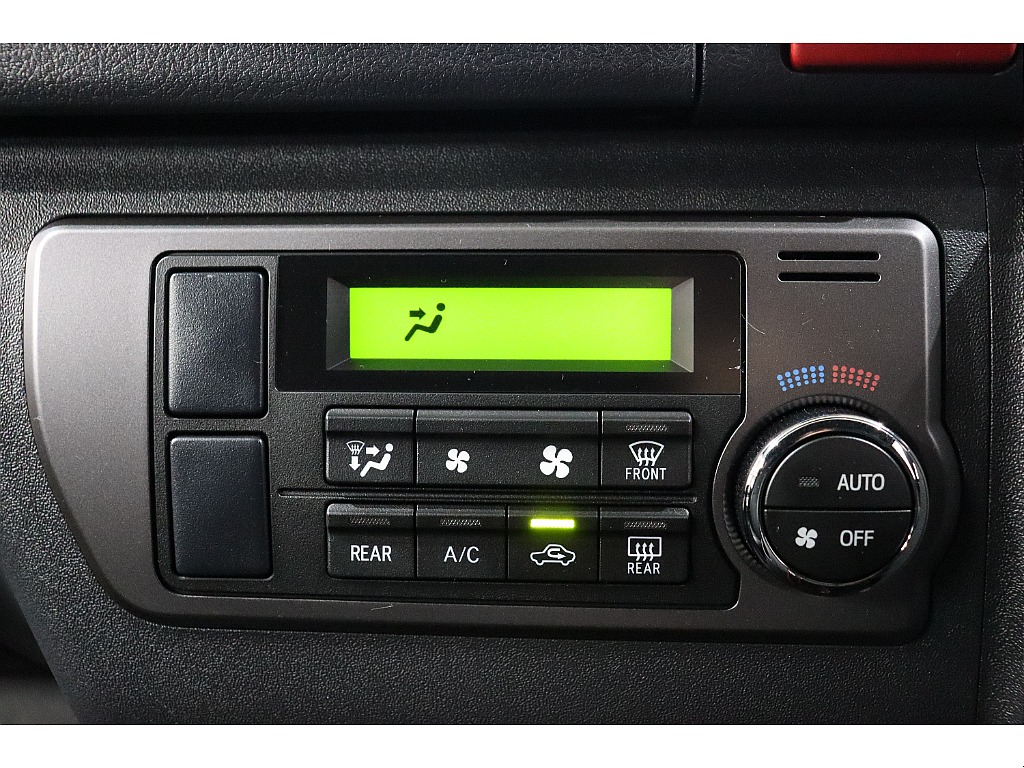 トヨタ ハイエースバン(37枚目)