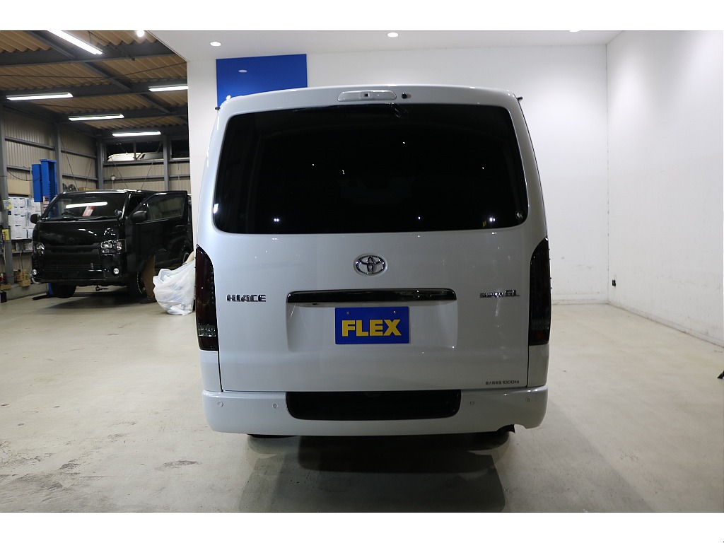 トヨタ ハイエースバン(25枚目)