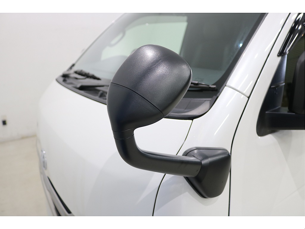 トヨタ ハイエースバン(27枚目)