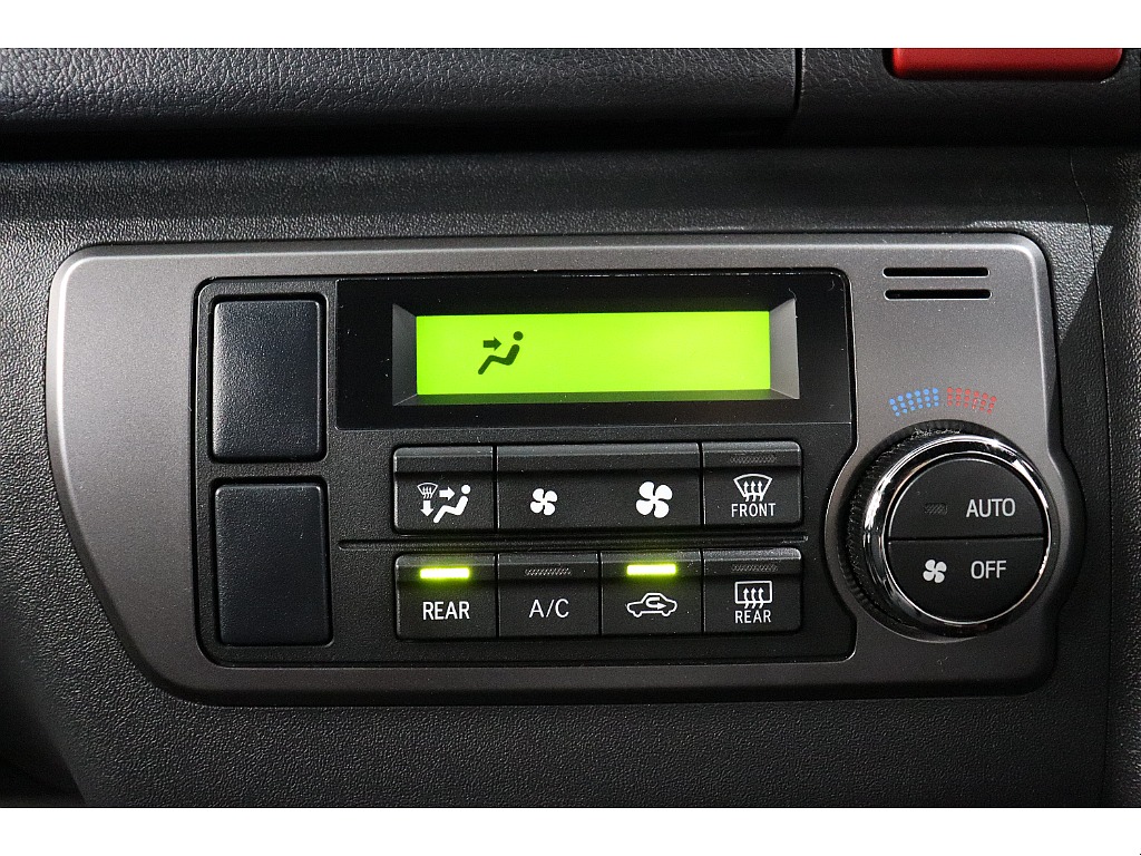 トヨタ ハイエースバン(35枚目)