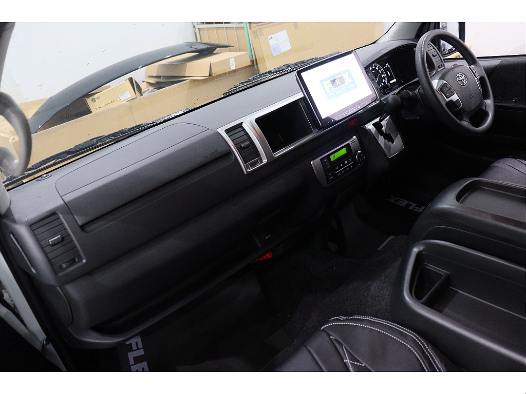 トヨタ ハイエース(15枚目)