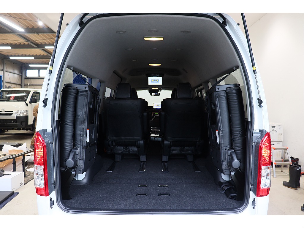 トヨタ ハイエース(42枚目)